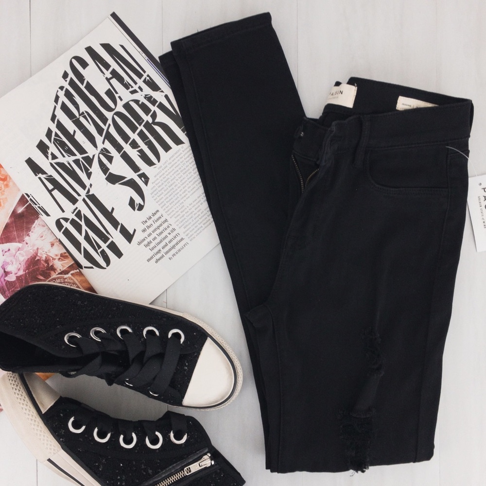 PacSun • Slashed Black Jeggings